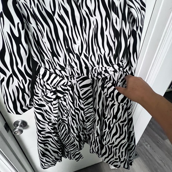 D&Y Zebra Pattern Utility Jacket - Picture 5 of 8